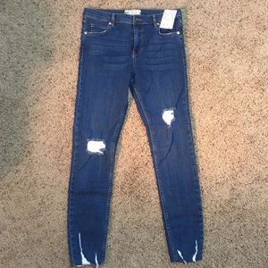 New Free People skinny jeans. Size 28
